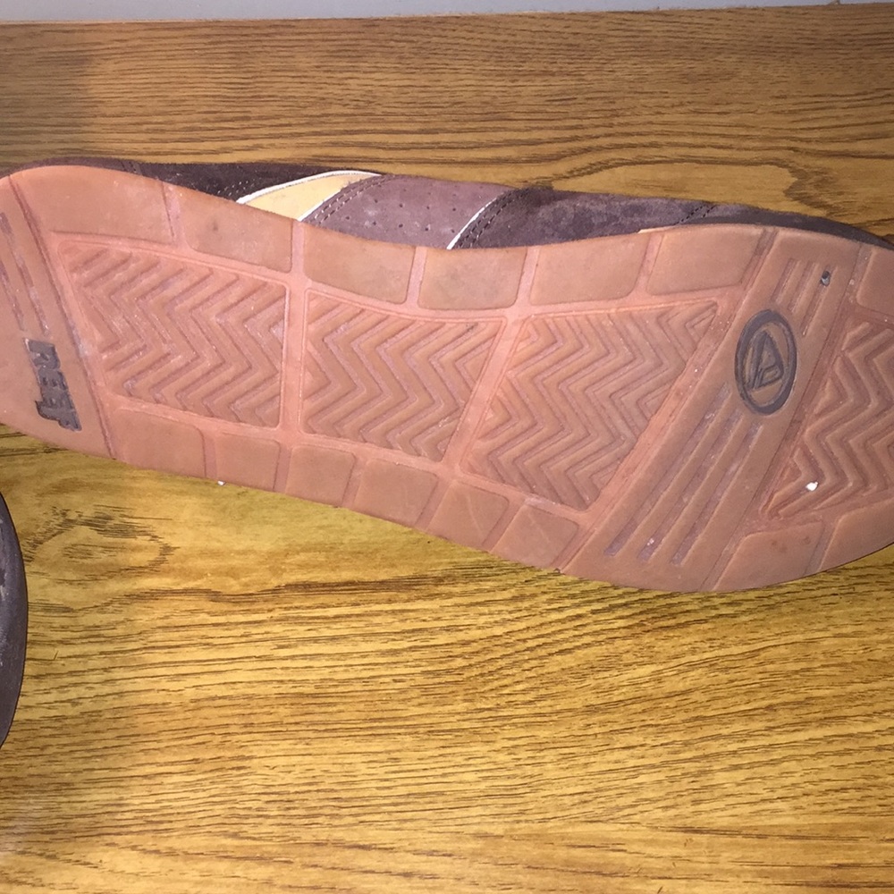 Reef Sneakers - Picture 2 of 3